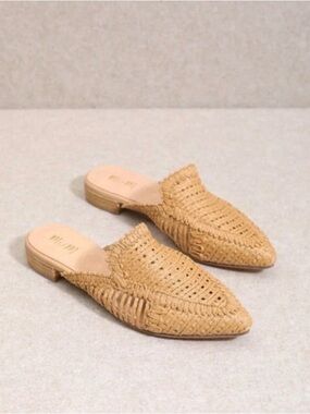 Woven Pointed-Toe Mule - Tan